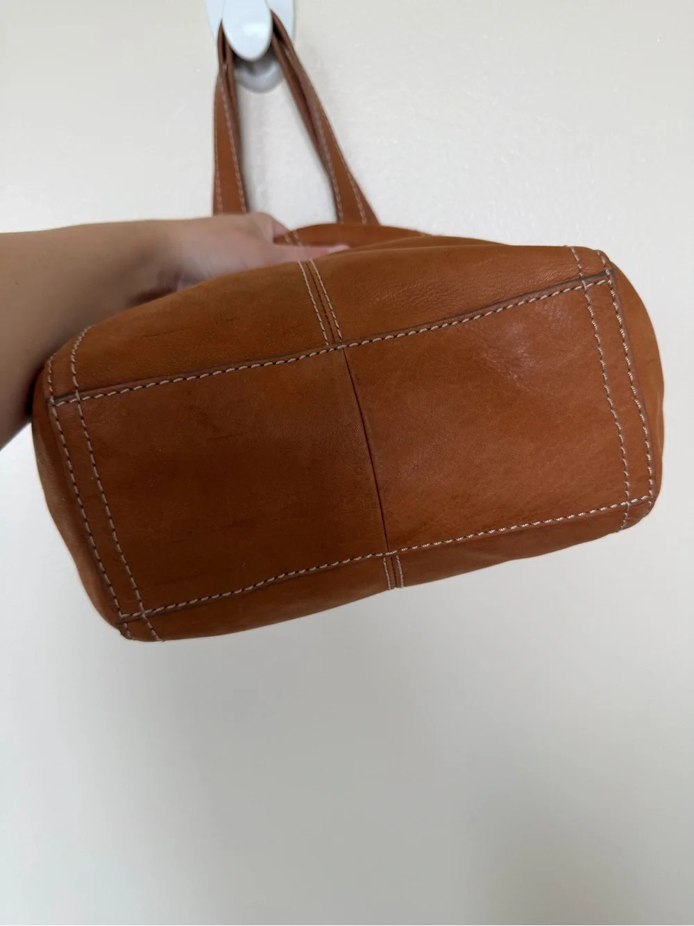 FOSSIL Camel Brown Leather Vintage Hobo Shoulder Tote Bag w Silver Key Accent
